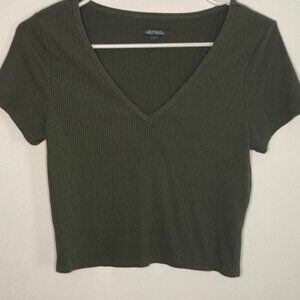 Ribbed V-Neck Olive Green Wild Fable Crop Top Size Medium